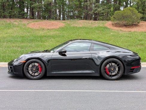 Certified 2023 Porsche 911 Carrera GTS RWD image 2