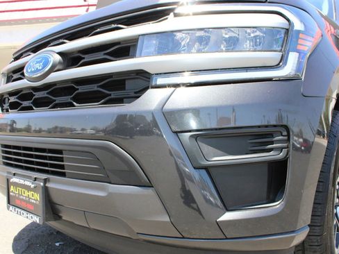 Used 2024 Ford Expedition Max XLT RWD image 4