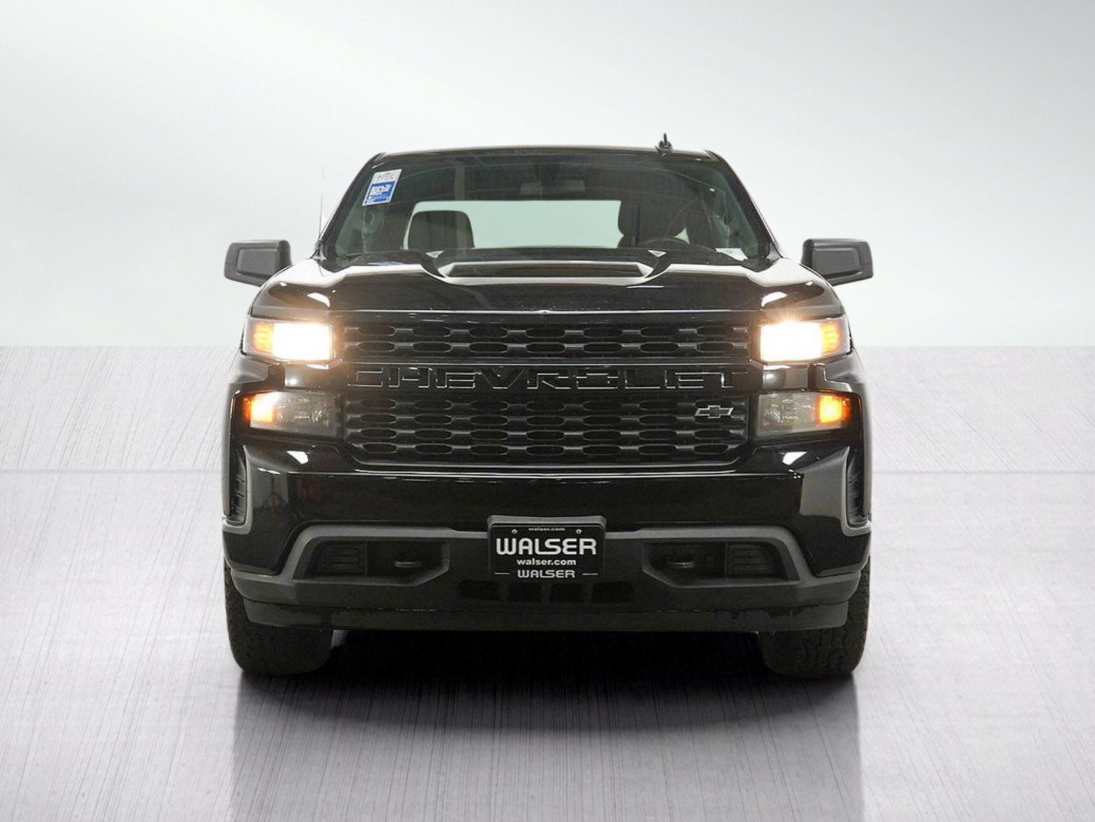 Used 2021 Chevrolet Silverado 1500 Custom w/ LPO, Dark Essentials Package AWD/4WD image 8