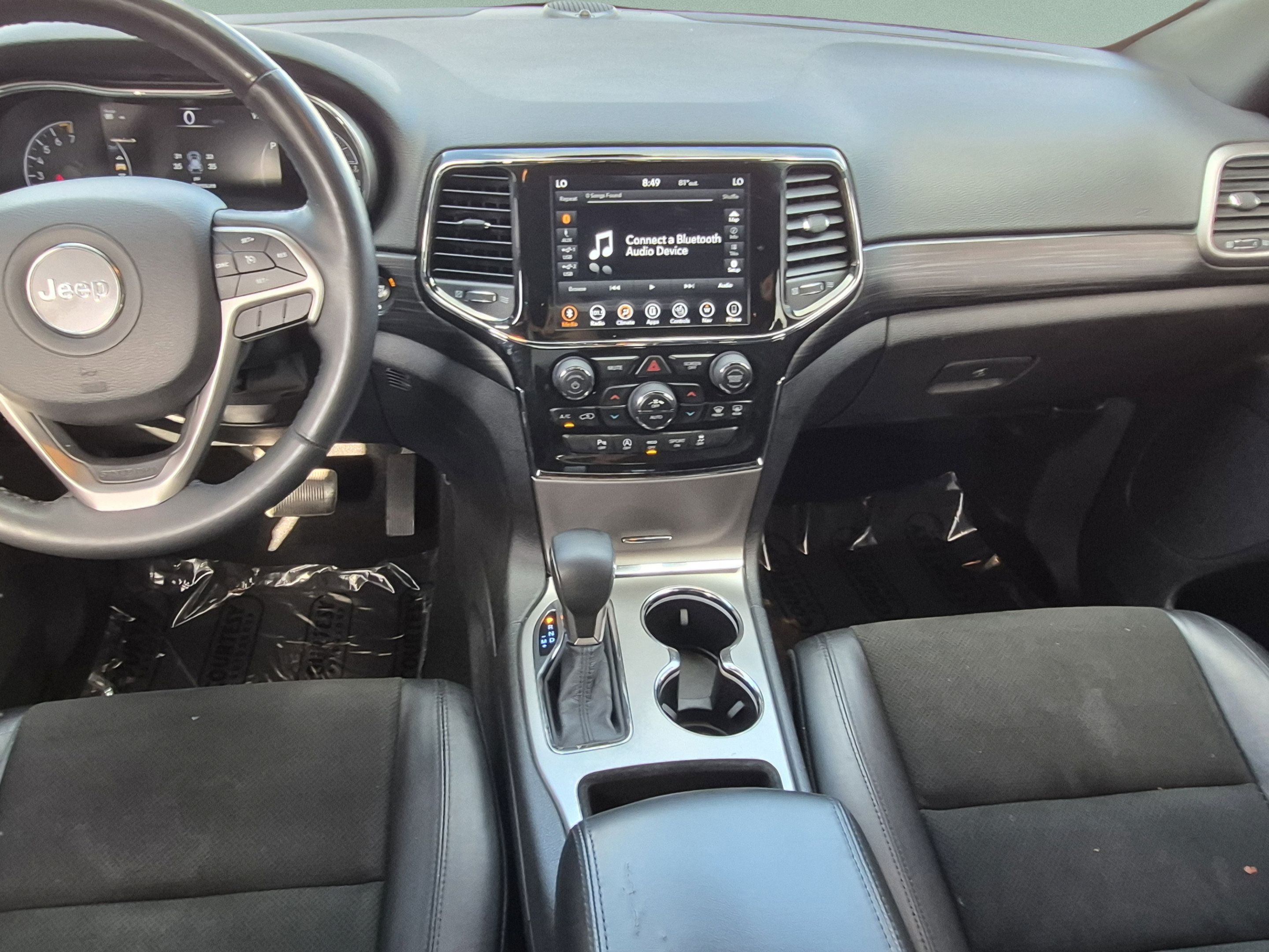 Used 2019 Jeep Grand Cherokee Altitude RWD image 12
