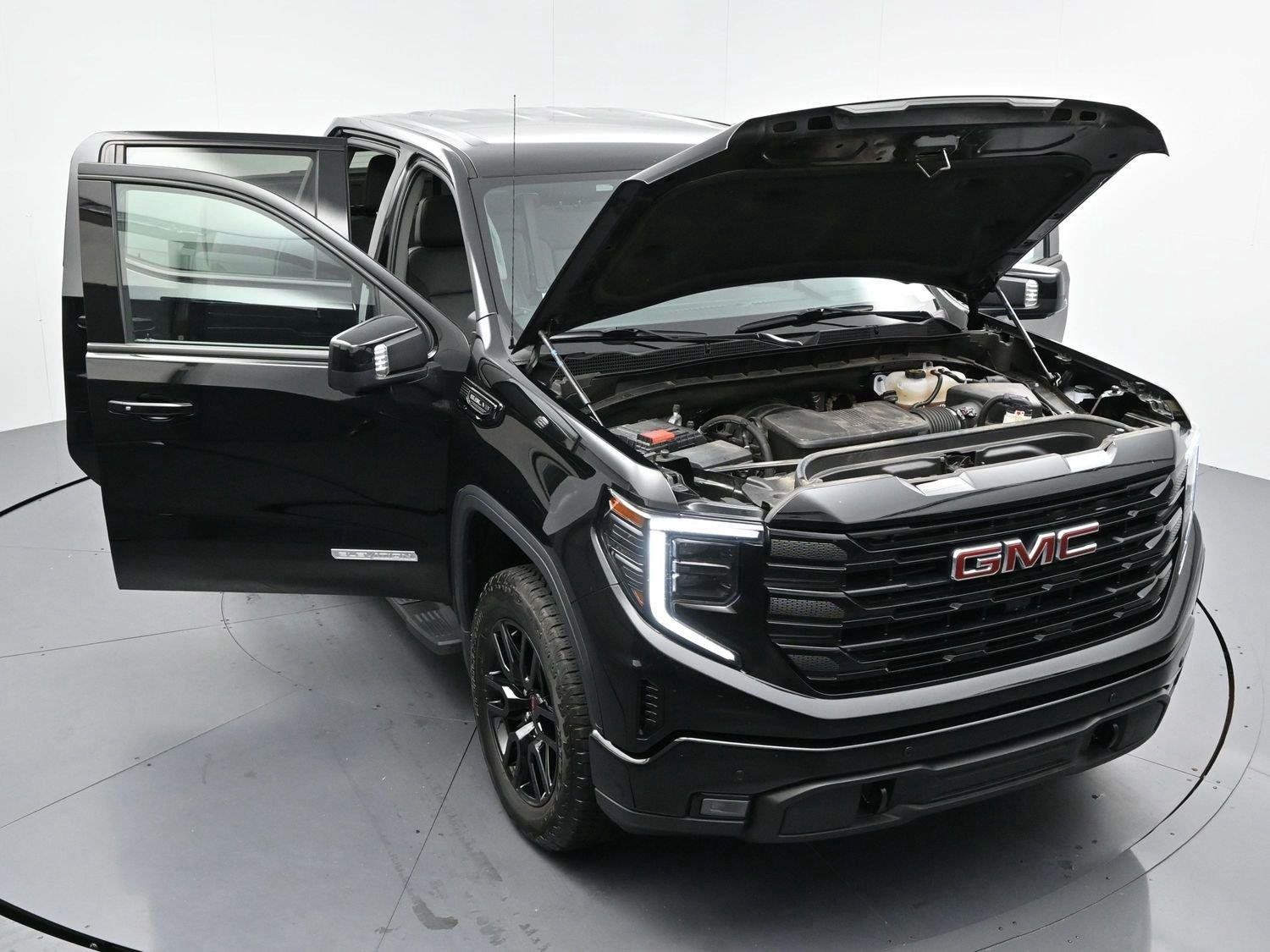 Used 2025 GMC Sierra 1500 Elevation w/ Elevation Premium Package AWD/4WD image 39