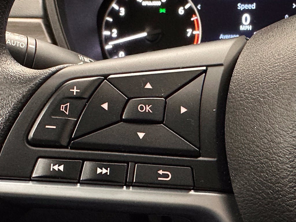 Used 2025 Nissan Altima 2.5 SV FWD image 9