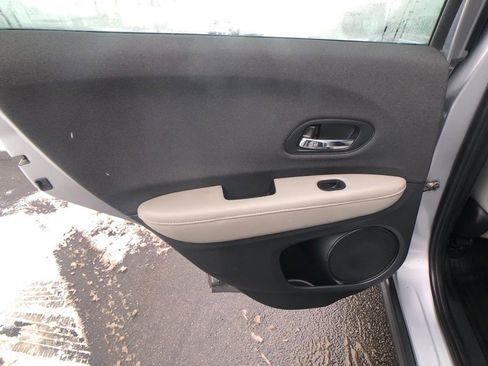 Used 2022 Honda HR-V LX image 16