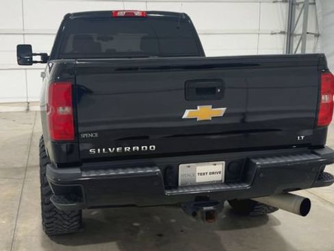 Used 2019 Chevrolet Silverado 2500 LT AWD/4WD image 3
