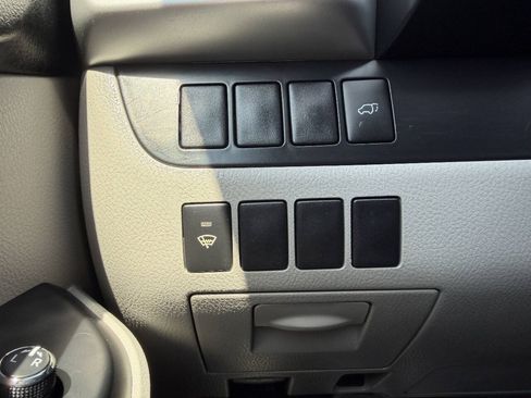 Used 2016 Toyota Highlander XLE AWD/4WD image 12