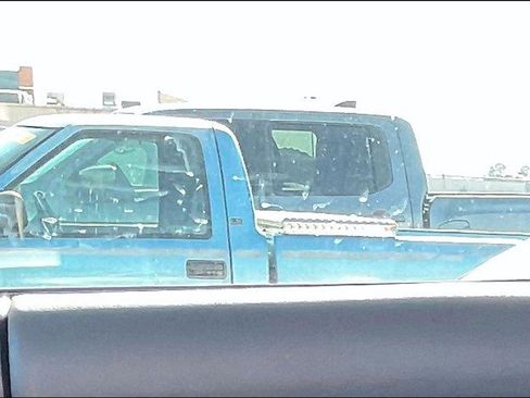 Used 2023 Toyota Tacoma SR5 w/ Technology Package image 8