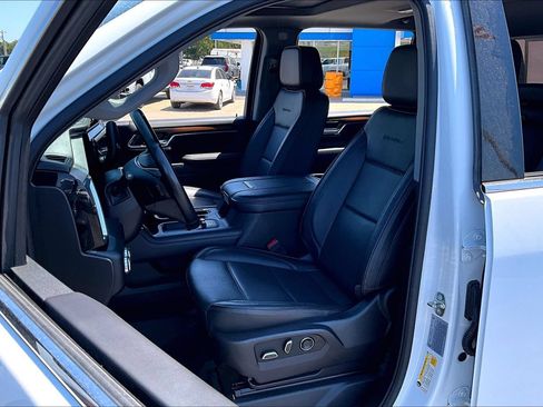Used 2024 GMC Sierra 3500 Denali w/ Denali Reserve Package AWD/4WD image 27