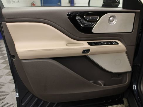Used 2022 Lincoln Aviator Reserve w/ Equipment Group 201A AWD/4WD image 68