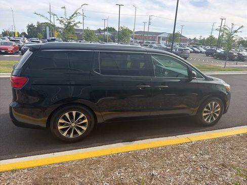 Used 2016 Kia Sedona SX FWD image 18