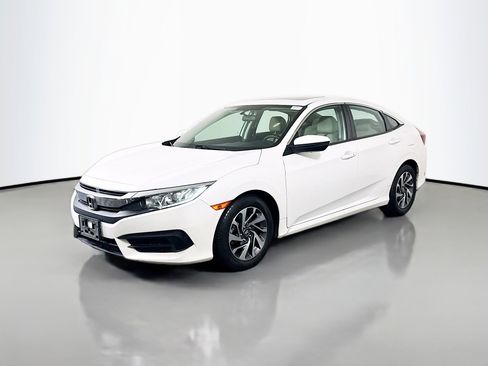 Used 2018 Honda Civic EX image 4