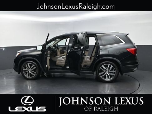 Used 2016 Honda Pilot Touring image 38
