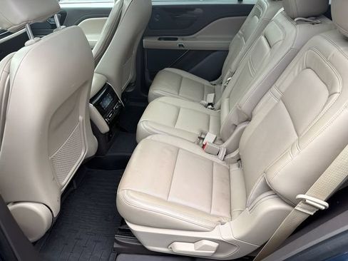 Used 2021 Lincoln Aviator Reserve w/ Equipment Group 201A RWD image 23
