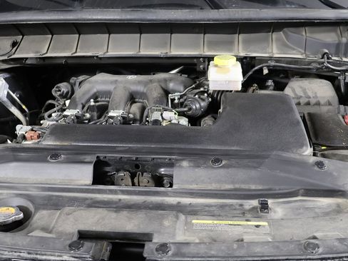 Used 2024 Nissan Pathfinder SV image 17