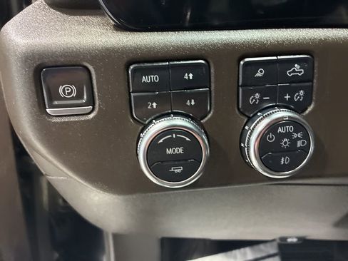 Used 2024 GMC Sierra 1500 SLT w/ SLT Premium Plus Package image 23