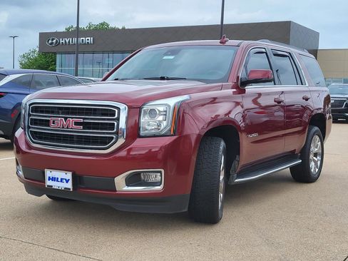 Used 2018 GMC Yukon SLT AWD/4WD image 2