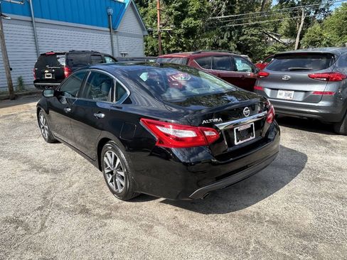 Used 2017 Nissan Altima 2.5 SV FWD image 11