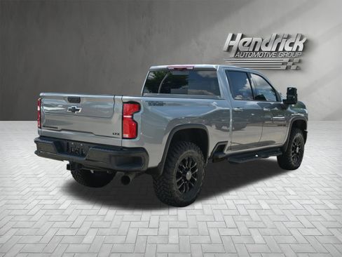 Used 2025 Chevrolet Silverado 2500 LTZ w/ LTZ Plus Package AWD/4WD image 9