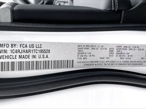 New 2026 Jeep Grand Cherokee Altitude image 13