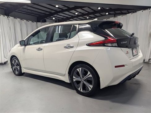 Used 2022 Nissan Leaf SV image 4