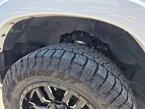 Used 2020 RAM 1500 Laramie AWD/4WD image 10
