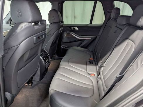 Used 2022 BMW X5 sDrive40i w/ Premium Package RWD image 9