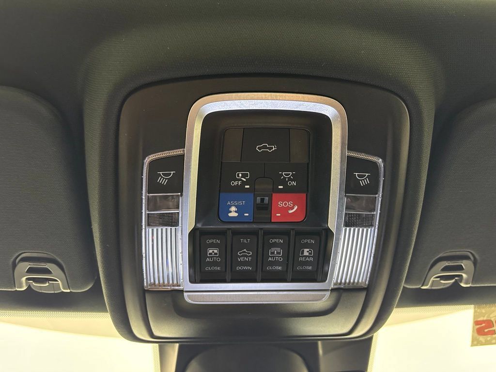 Used 2022 RAM 1500 Limited w/ Trailer Tow Group AWD/4WD image 32