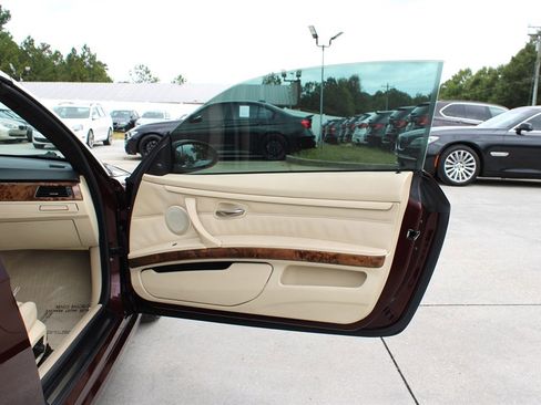 Used 2008 BMW 335i Convertible image 29