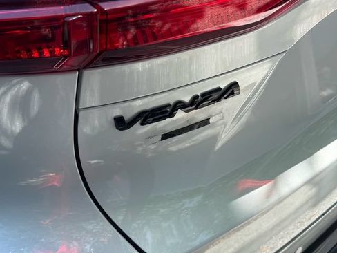Used 2023 Toyota Venza Nightshade AWD/4WD image 7