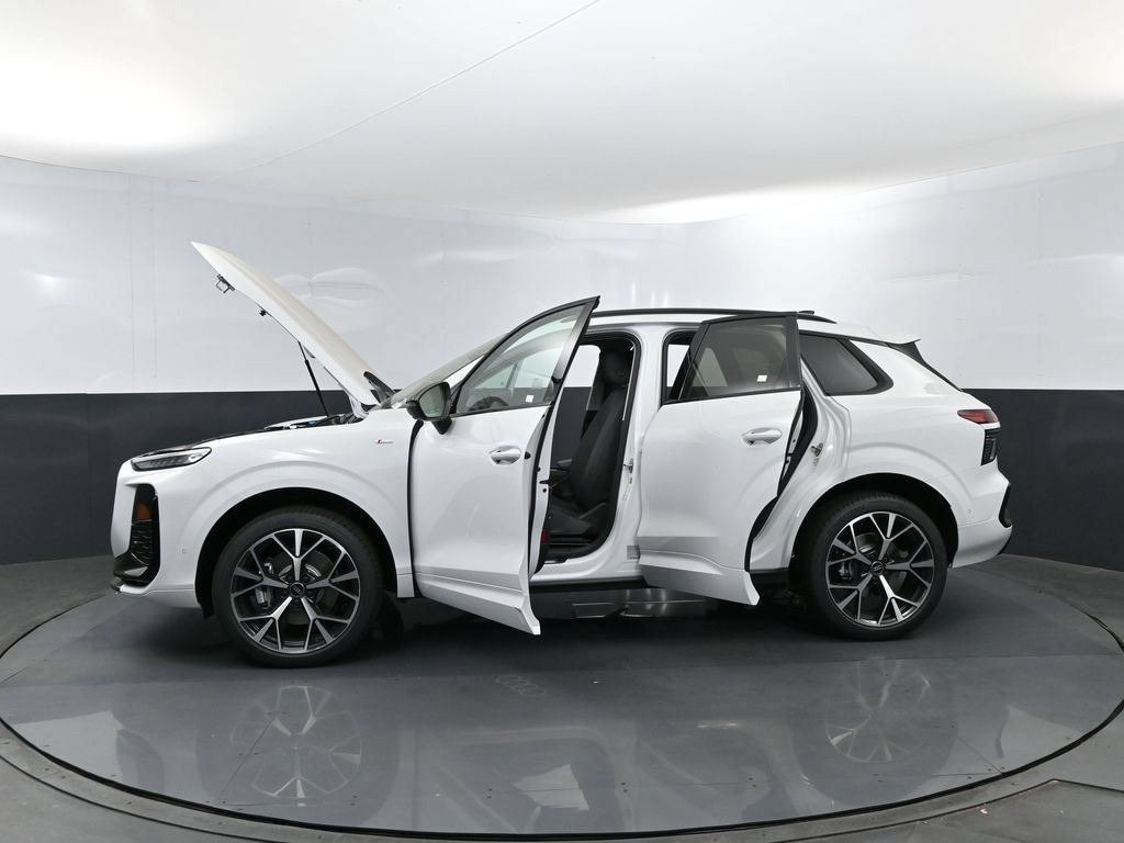 New 2026 Audi Q3 quattro 2.0T AWD/4WD image 33