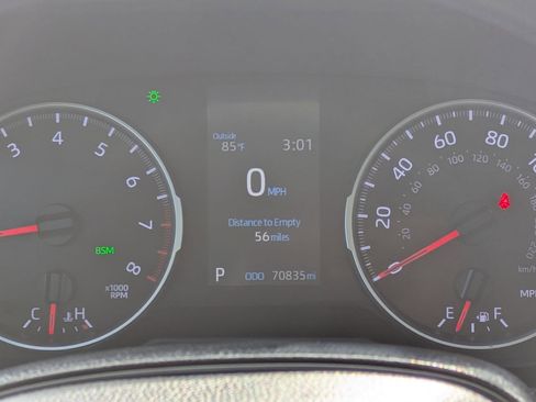 Used 2021 Toyota RAV4 XLE image 19