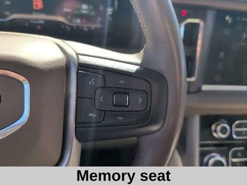 Used 2023 GMC Yukon Denali AWD/4WD image 8