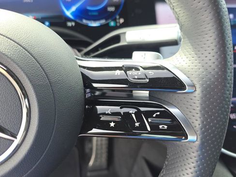 Used 2024 Mercedes-Benz EQS 580 580 image 23