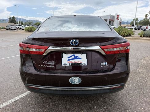 Used 2018 Toyota Avalon XLE Premium w/ All Weather Liner Package FWD image 4