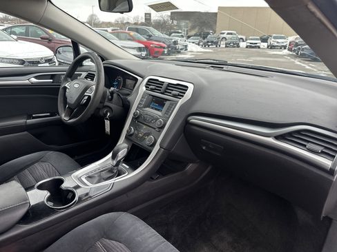 Used 2016 Ford Fusion SE image 13