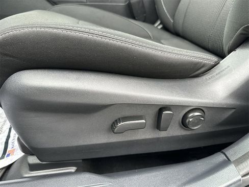 Used 2022 Subaru Legacy Premium image 12