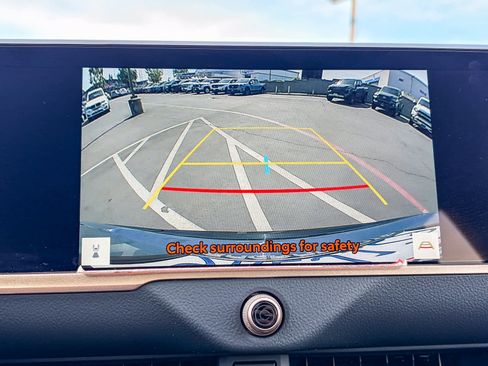 Used 2025 Toyota Crown Signia image 23