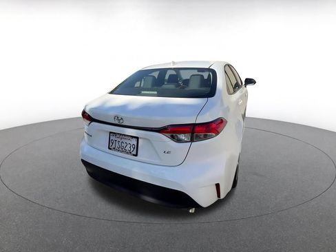 Used 2025 Toyota Corolla LE FWD image 12