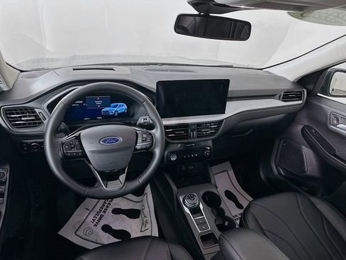 Used 2025 Ford Escape Platinum w/ Premium Technology Package image 30