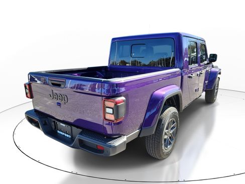 New 2026 Jeep Gladiator Sport image 5