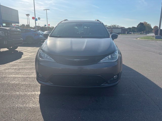 Used 2018 Chrysler Pacifica Limited w/ Advanced Safetytec Group FWD image 8