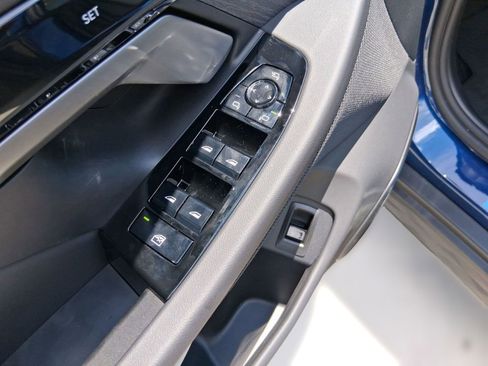 Used 2026 BMW 530i w/ Premium Package image 21