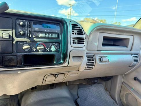 Used 2000 Chevrolet Silverado 2500 2WD Regular Cab image 20