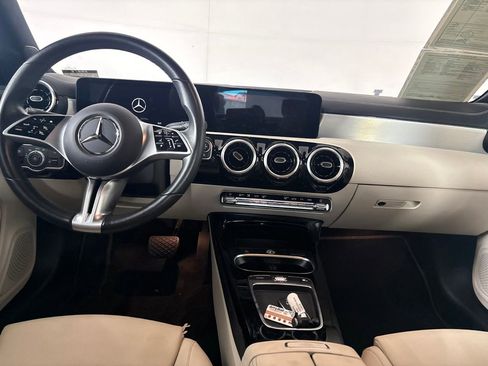 Used 2025 Mercedes-Benz CLA 250 image 22