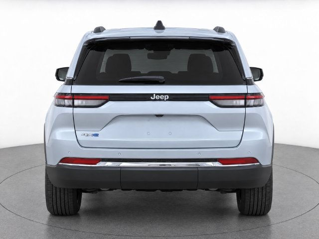 Used 2025 Jeep Grand Cherokee Limited 4xe AWD/4WD image 7