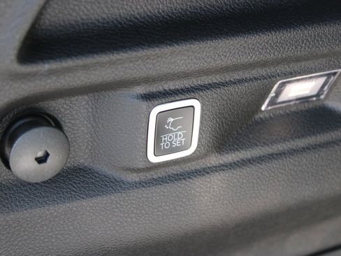 New 2026 Jeep Grand Cherokee L Limited AWD/4WD image 9