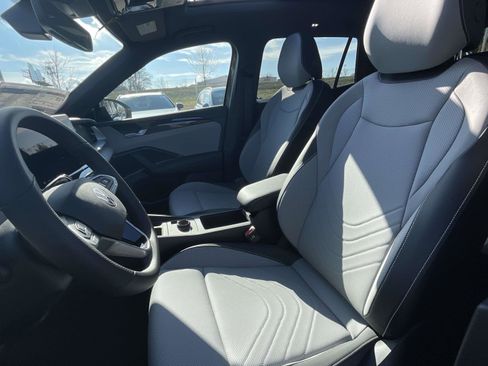 New 2026 Volkswagen Tiguan SE R-Line FWD image 18