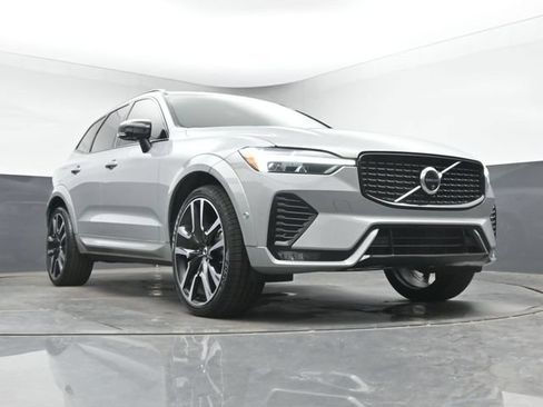 Used 2024 Volvo XC60 B5 Ultimate w/ Protection Package Premier AWD/4WD image 37