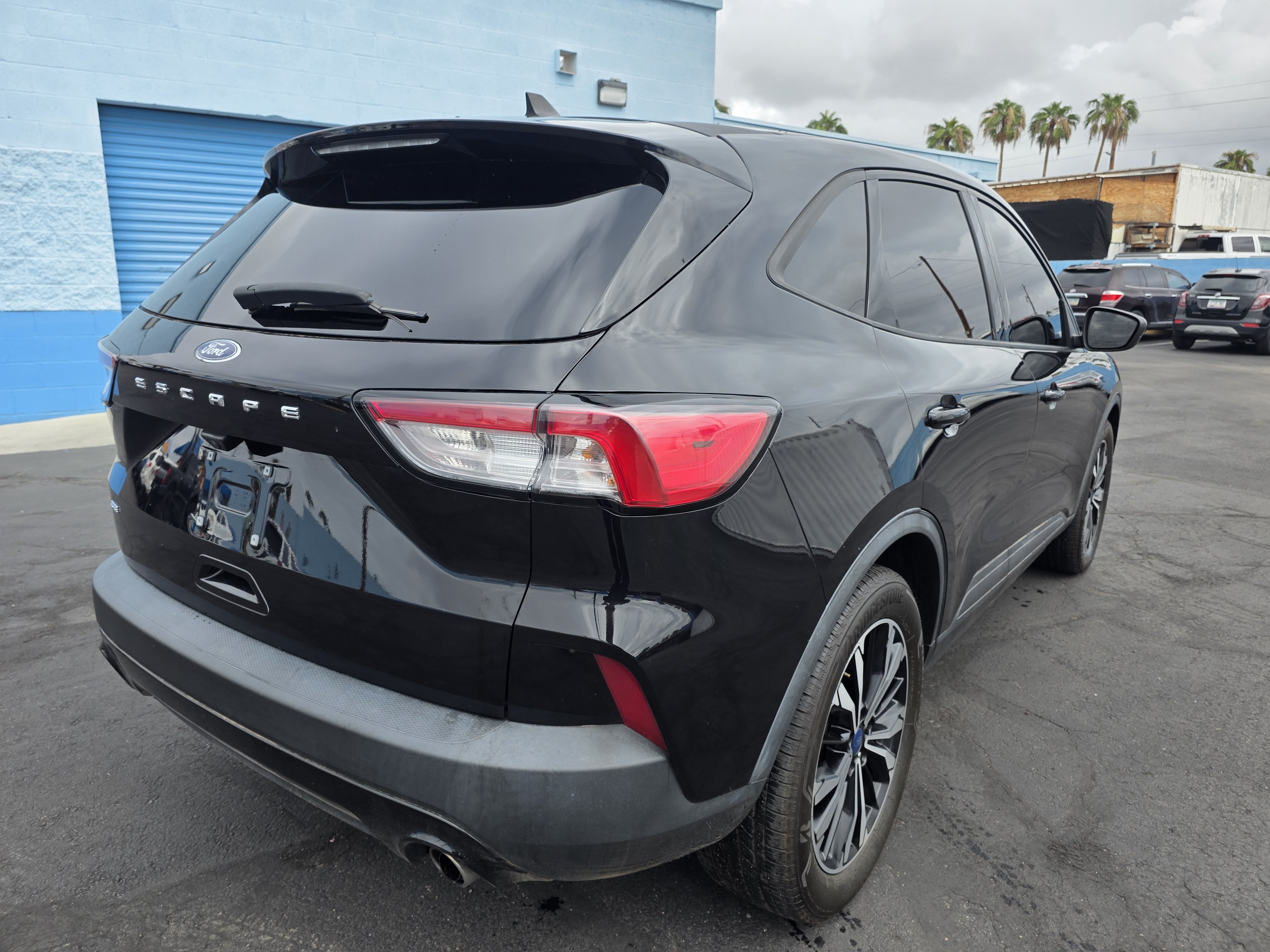 Used 2021 Ford Escape SE w/ SE Sport Appearance Package FWD image 4