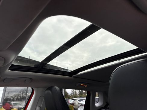 Used 2018 Jeep Compass Trailhawk w/ Safe & Security Group image 18