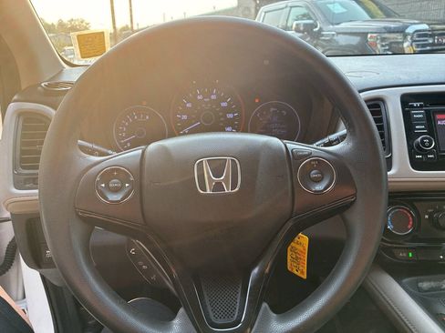 Used 2020 Honda HR-V LX image 10